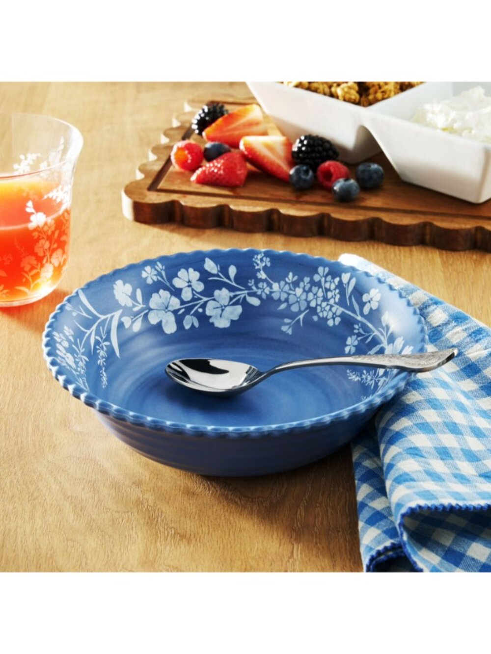 The Woman Pioneer Blue Bold Floral Daisy 12-Piece Bamboo Melamine Dinnerware - Picture 6 of 10